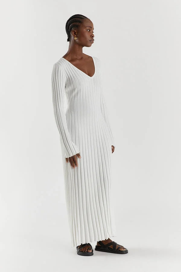 Robe midi en tricot à manches et col en V